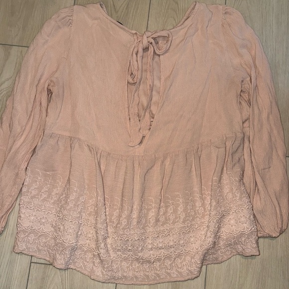 American Eagle Women’s Medium Peasant Blouse Pink Lace Detail GUC - Picture 6 of 7